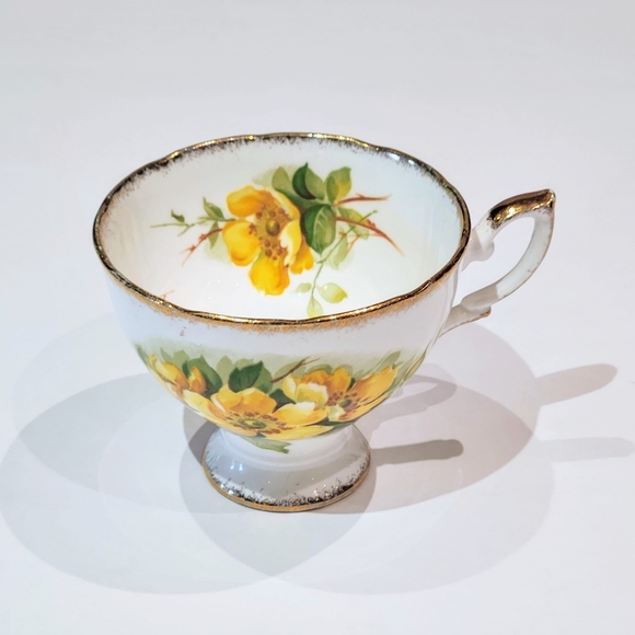 Mild rose Royal Standard. Tea cup and Saucer - Picture 8 of 9